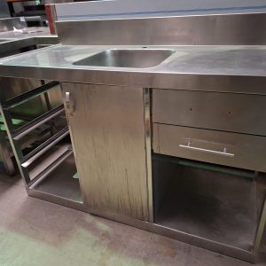 MUEBLE ACERO INOX CON CAJONES Y POZA